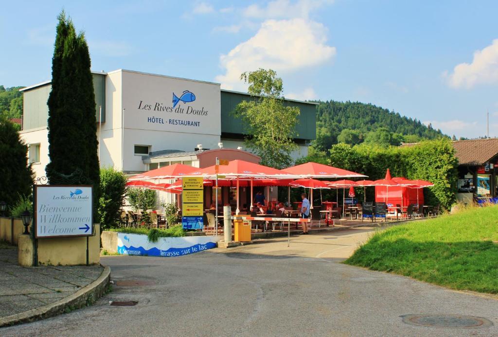 Hotel Les Rives Du Doubs Les Brenets Exterior photo
